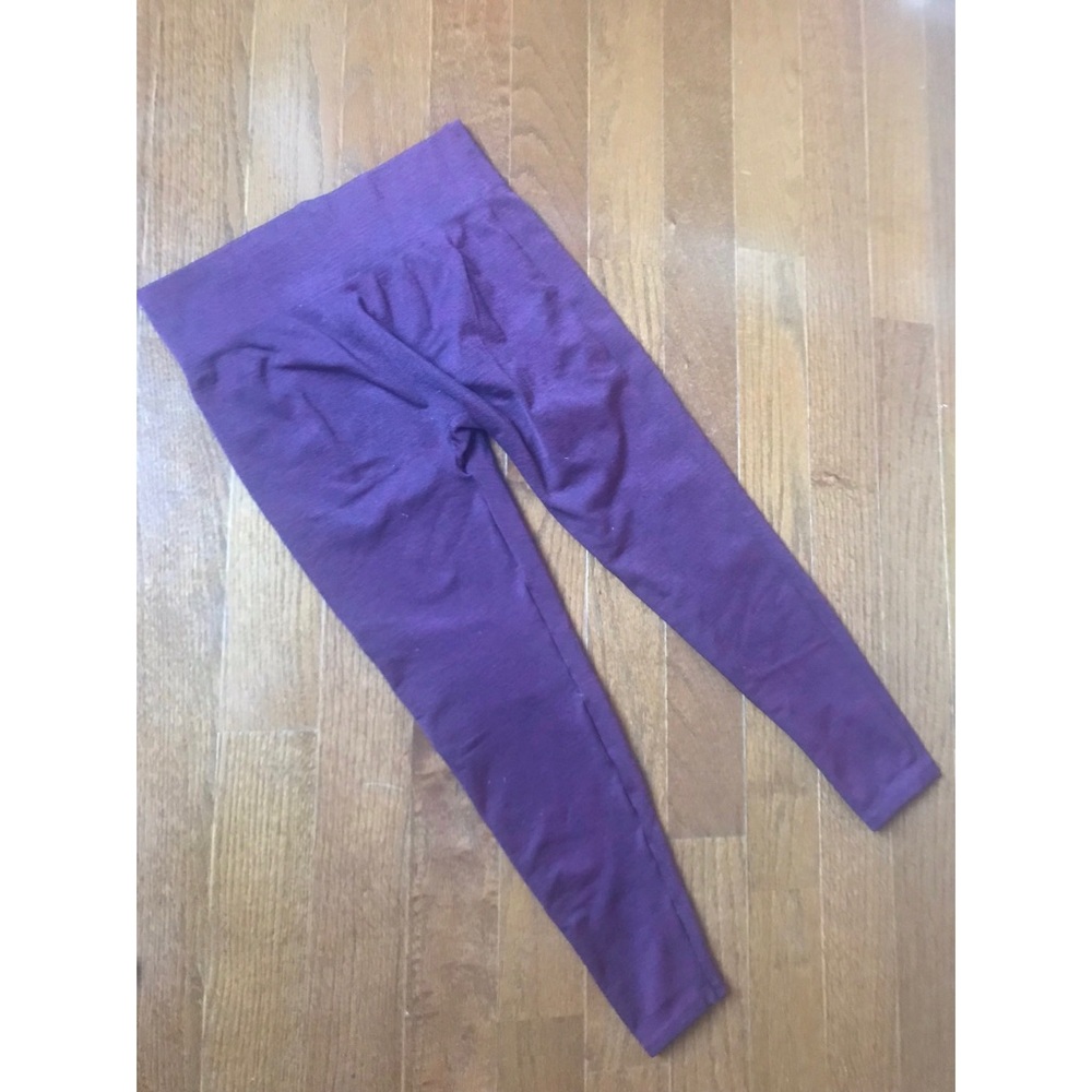 Burgundy leggings